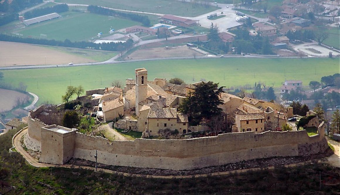 20 novembre 2022 Campello sul Clitunno (Pg), in occasione della Festa dei Frantoi e dei Castelli, passeggiata a piedi