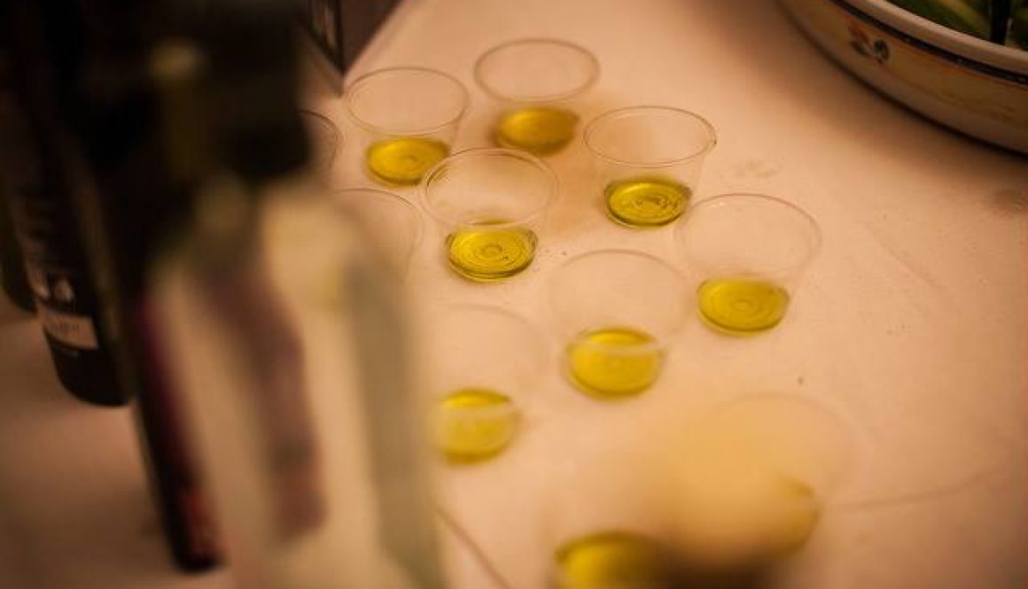 Degustazioni Guidate di Olio Extravergine di Oliva Degustazioni Guidate di Olio Extravergine di Oliva