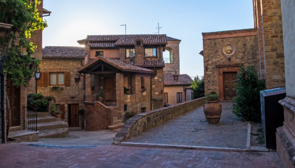 collazzone-centro-storico-piazza