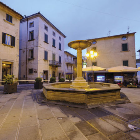 01-PIAZZA-MUNICIPIO-768x512