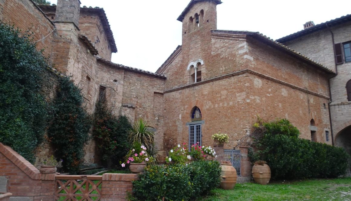 26/11/2022 Deruta (Pg) Trekking tra i boschi e gli uliveti della Rocca di Casalina